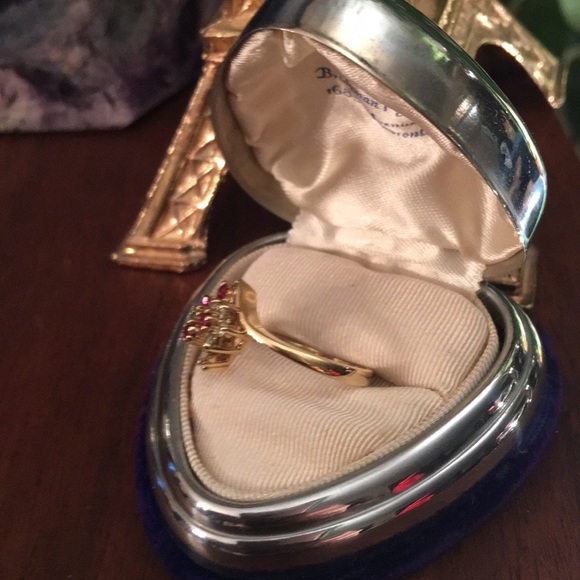 14k Gold Ruby & Diamond cocktail ring - Picture 8 of 9